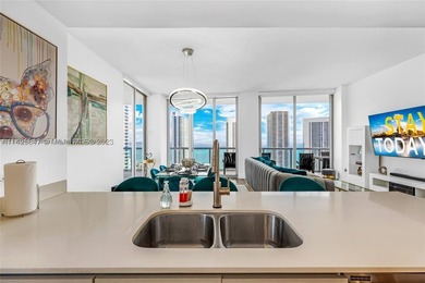 PENTHOUSE UNIT -  & SHORT TERM RENTAL FRIENDLY! Situated in the - photo 12