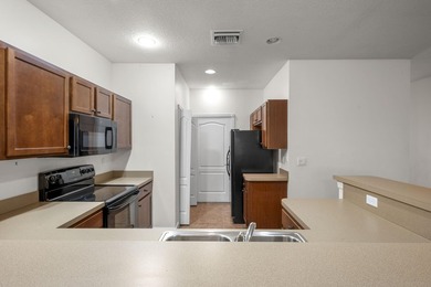 This River Oaks townhome has over 1,900 feet of living area! - photo 14
