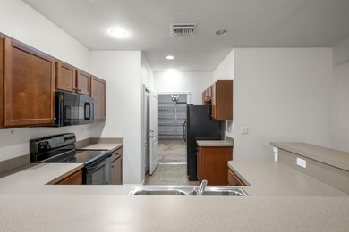 This River Oaks townhome has over 1,900 feet of living area! - photo 15