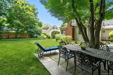 Welcome home to Birdwatch, a beautifully updated four-bedroom - photo 18