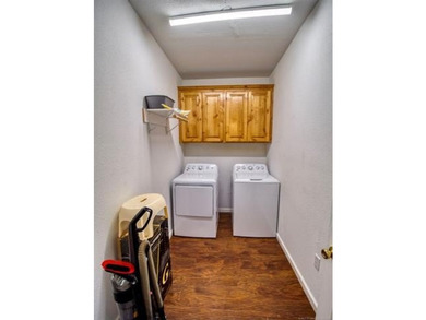 Seller is Motivated Welcome to this beautiful, single-family - photo 27