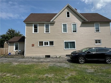 Welcome to 604 Upper Falls Blvd! This home offers two completely - photo 32