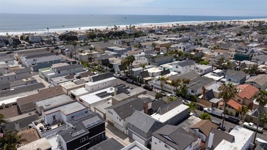 This meticulously maintained 4-bedroom, 2-bath Newport Shores - photo 33