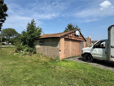 Welcome to 604 Upper Falls Blvd! This home offers two completely - photo 34