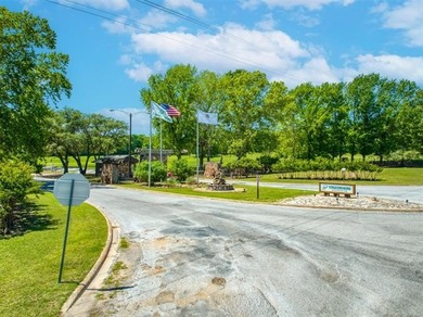 Seller is Motivated Welcome to this beautiful, single-family - photo 37