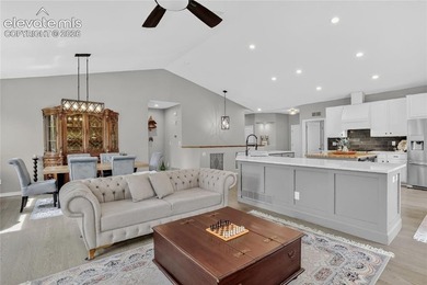 This mature 0.28-acre Pine Creek property offers a thoughtfully - photo 3