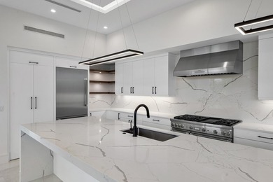 Built by Marc Julien and completed in 2021, this modern - photo 7