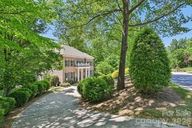 Welcome to this beautifully maintained, move-in ready home - photo 4