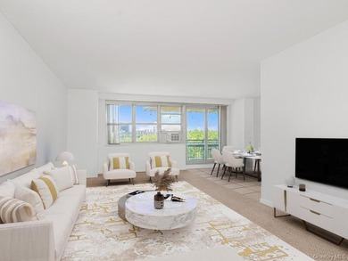 Great Opportunity to own this gorgeous 2 Bedroom 1 Bath co op - photo 14