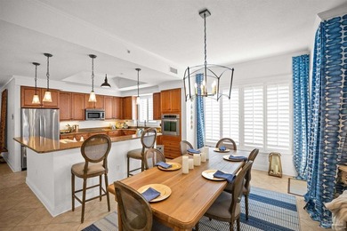 WATERFRONT END UNIT WITH DEEDED BOAT SLIP & LIFT!This spacious - photo 20