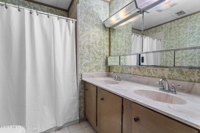 Welcome home to this beautifully maintained one-owner home in - photo 21