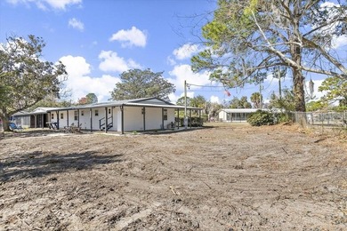 Beautifully remodeled lakefront 3-bedroom 2 bathroom home with - photo 24