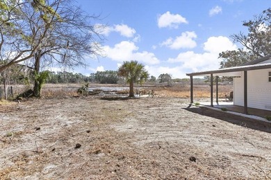 Beautifully remodeled lakefront 3-bedroom 2 bathroom home with - photo 25