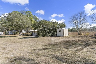 Beautifully remodeled lakefront 3-bedroom 2 bathroom home with - photo 26