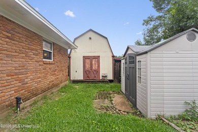 Welcome home to this beautifully maintained one-owner home in - photo 33