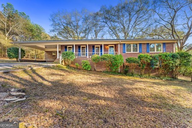 Lake Home For Sale in Hartwell, Georgia