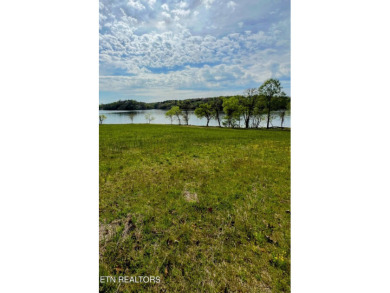 Fort Loudoun Lake Acreage For Sale in Louisville Tennessee