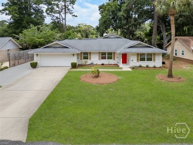 Welcome to your dream coastal retreat on highly sought-after - photo 1