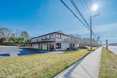 Premier 43,000 SF commercial showroom property situated on 2.58 - photo 11