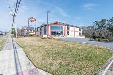 Premier 43,000 SF commercial showroom property situated on 2.58 - photo 12