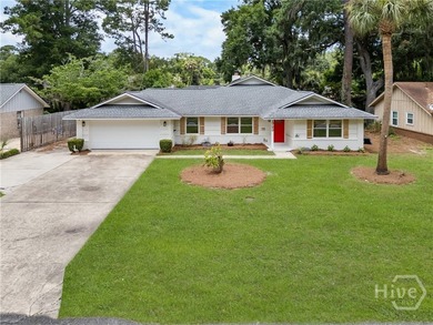 Welcome to your dream coastal retreat on highly sought-after - photo 3
