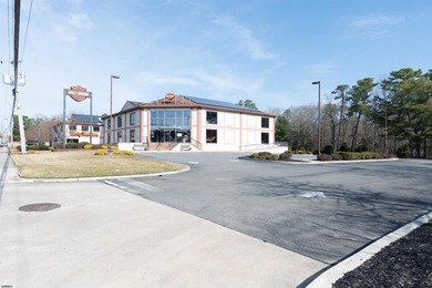 Premier 43,000 SF commercial showroom property situated on 2.58 - photo 13