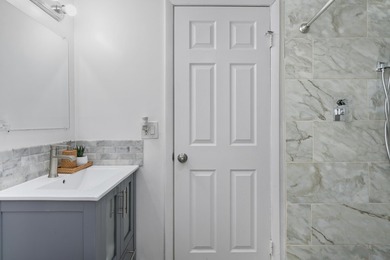 Beautifully Updated 2-Bedroom, 2-Bath Townhouse with Spacious - photo 14