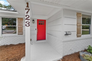 Welcome to your dream coastal retreat on highly sought-after - photo 5
