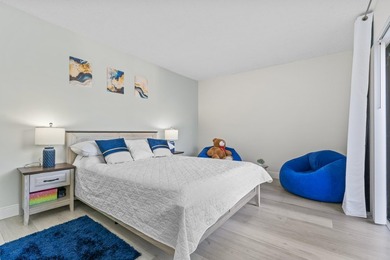 Beautifully Updated 2-Bedroom, 2-Bath Townhouse with Spacious - photo 16