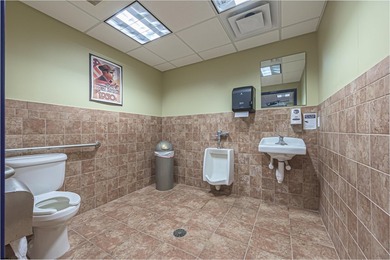 Premier 43,000 SF commercial showroom property situated on 2.58 - photo 22