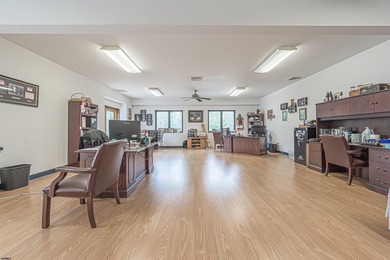 Premier 43,000 SF commercial showroom property situated on 2.58 - photo 25