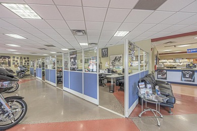 Premier 43,000 SF commercial showroom property situated on 2.58 - photo 30