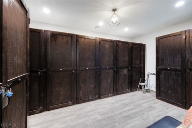 Luxury Equestrian Estate Near Naples Welcome to a rare - photo 31