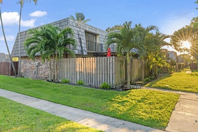 Beautifully Updated 2-Bedroom, 2-Bath Townhouse with Spacious - photo 32