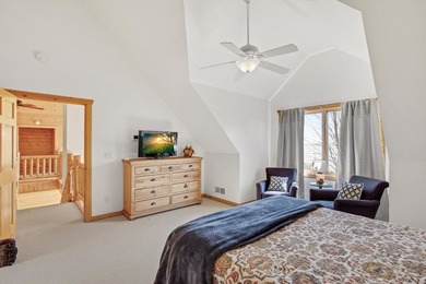 Tranquility, breathtaking lake views, privacy, and Northwoods - photo 32