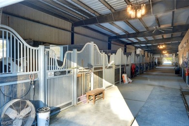 Luxury Equestrian Estate Near Naples Welcome to a rare - photo 33