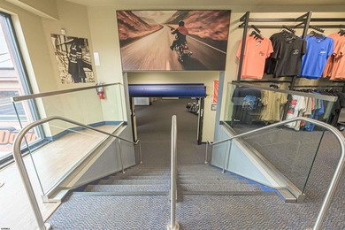 Premier 43,000 SF commercial showroom property situated on 2.58 - photo 36