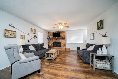 Lake of the Pines Retreat | Turn-Key & Fully Furnished Welcome - photo 8