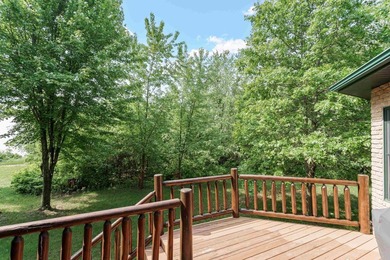 Tranquility, breathtaking lake views, privacy, and Northwoods - photo 48