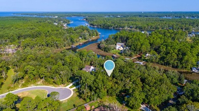 1/2 Acre Waterfront lot with New dockage. Build to suit in the - photo 1