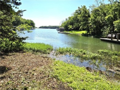 Sugar Valley Lake Lot For Sale in Mound City Kansas