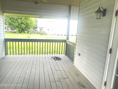 Well-appointed property located on the first block of Main - photo 13