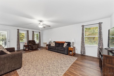 Welcome to the desirable Lake Waynoka Community. This beautiful - photo 14