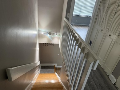 beatifull townhouse 2 bedrooms 2 bathrooms 1 half bathroom - photo 16