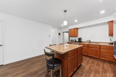 Welcome to the desirable Lake Waynoka Community. This beautiful - photo 21