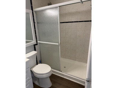 beatifull townhouse 2 bedrooms 2 bathrooms 1 half bathroom - photo 21