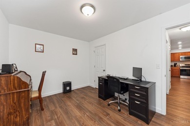 Welcome to the desirable Lake Waynoka Community. This beautiful - photo 25