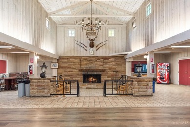 Welcome to the desirable Lake Waynoka Community. This beautiful - photo 44