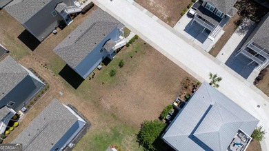 Is there a buildable homesite with deep water access near - photo 3