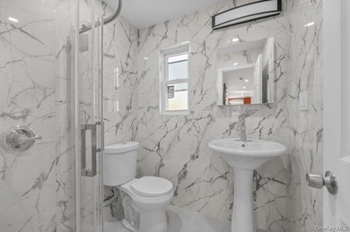 Fully renovated, new granite kitchen, all new bathroom fixture - photo 11